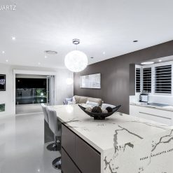 Alternative view of CALACATTA LAZA P2354 | Mikado Quartz